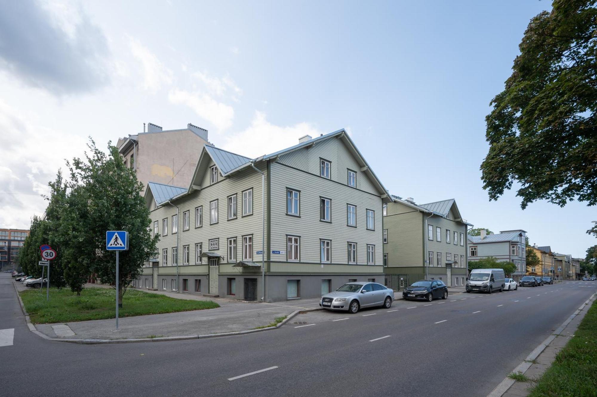 Central & Cozy Rooftop Flat Apartment Tallinn Exterior photo