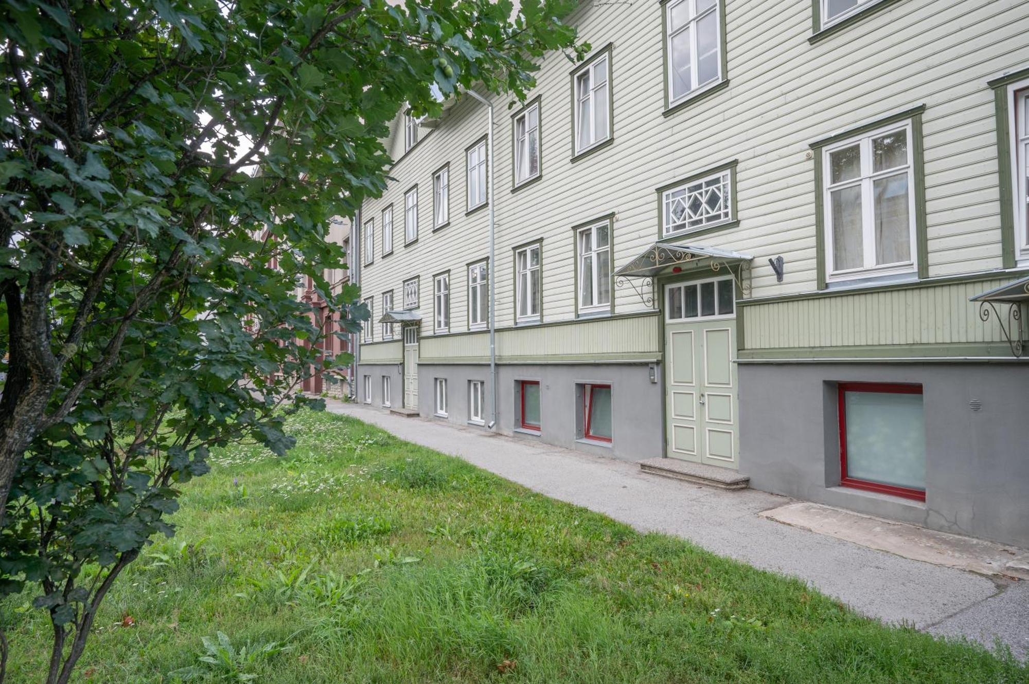 Central & Cozy Rooftop Flat Apartment Tallinn Exterior photo